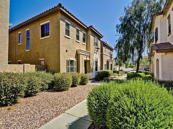 2nd image of 14145 W Country Gables Dr