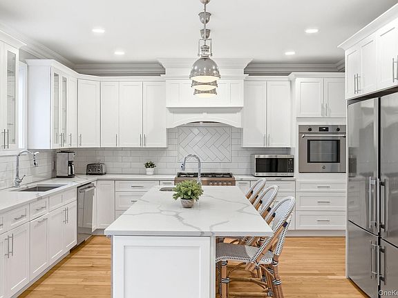 5th image of 16 Hall Road