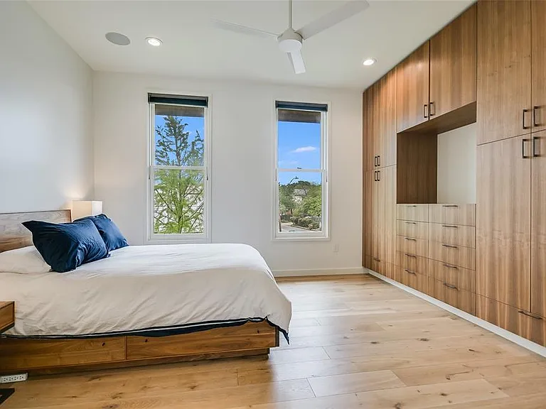 1410 Woodlawn Blvd #B — Photo 16