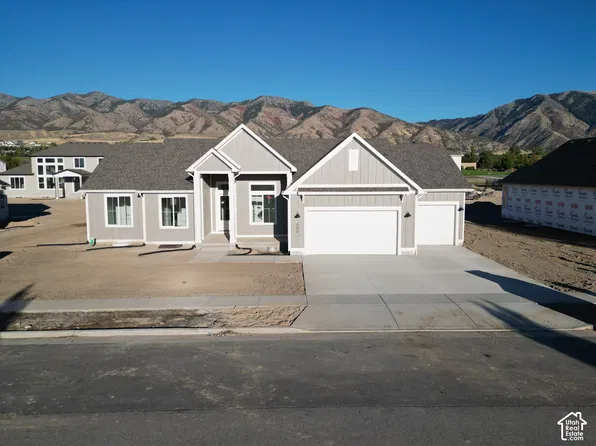 660 S 50 E, Hyde Park, UT 84341