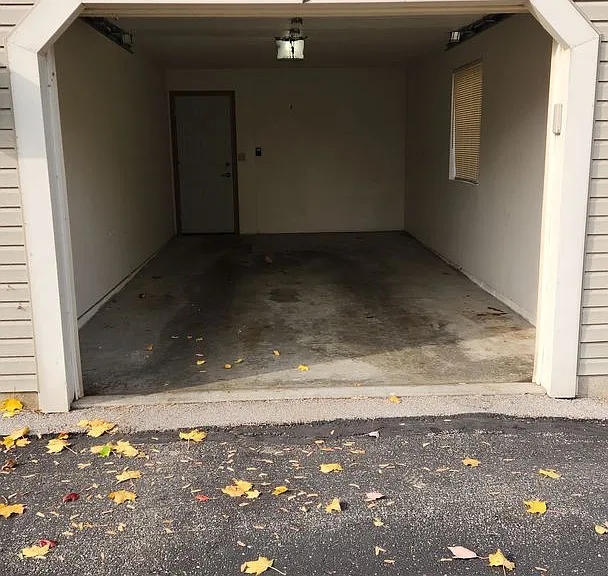 385 Main St — Photo 10