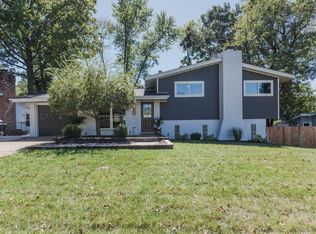 772 Chevron Dr, Saint Louis, MO 63125