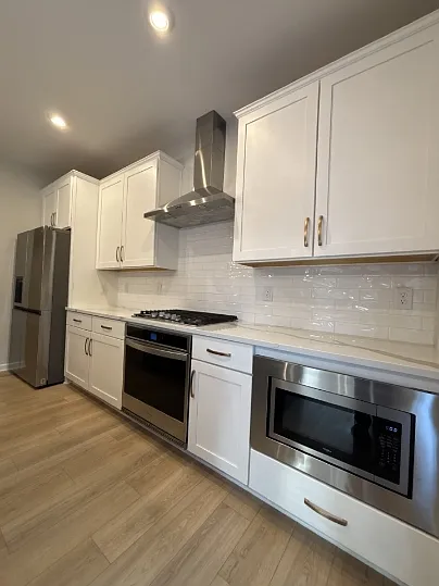 3 bed, 2.5 bath, 1463 sqft, $1,795 — Photo 3