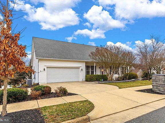 4th image of 1000 Black Oak Ct