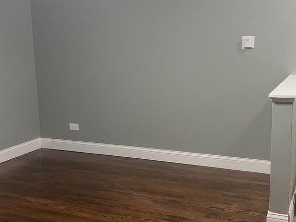 4th image of 436 W Division St APT 4