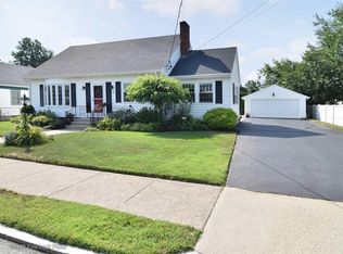 84 Isabella Ave, Providence, RI 02908