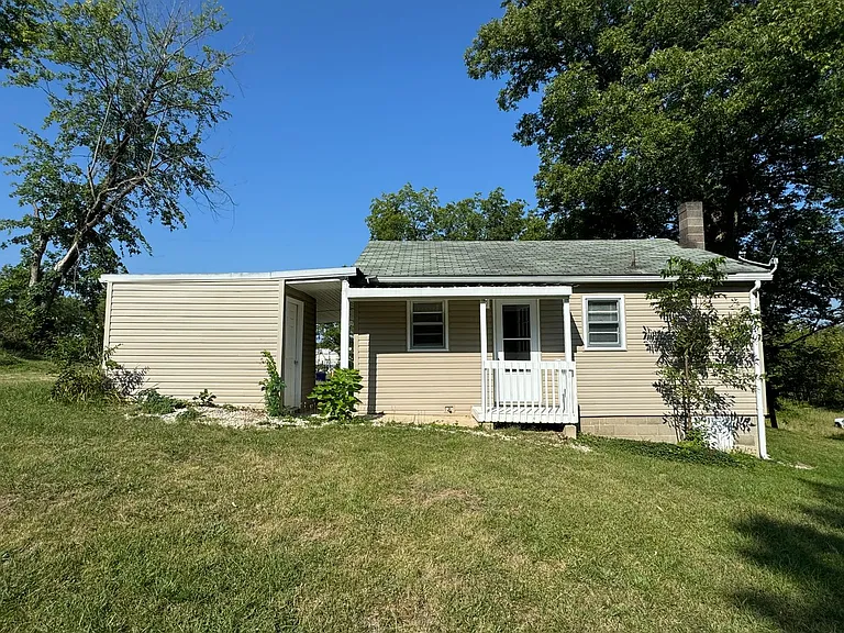 206 N Morgan St — Photo 2