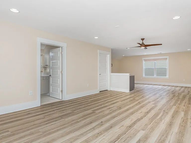 7129 Spoleto Dr — Photo 51