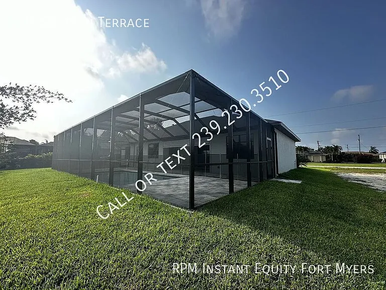 505 SW 15th Ter — Photo 1