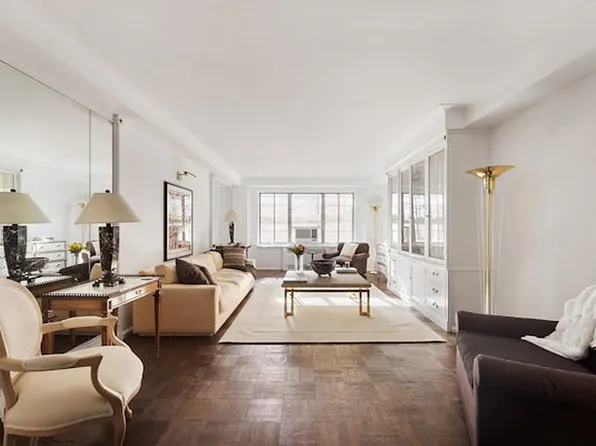 880 5th Ave APT 9K, New York, NY 10021