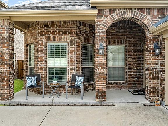 3rd image of 1217 Bowie Ct