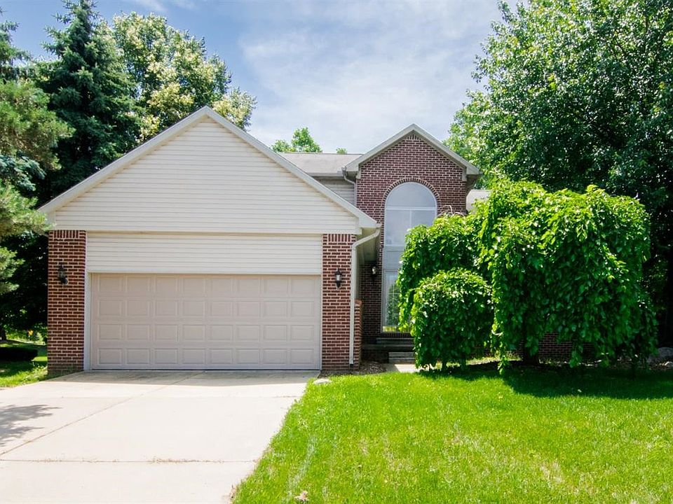 1st image of 45063 Lindsey Dr