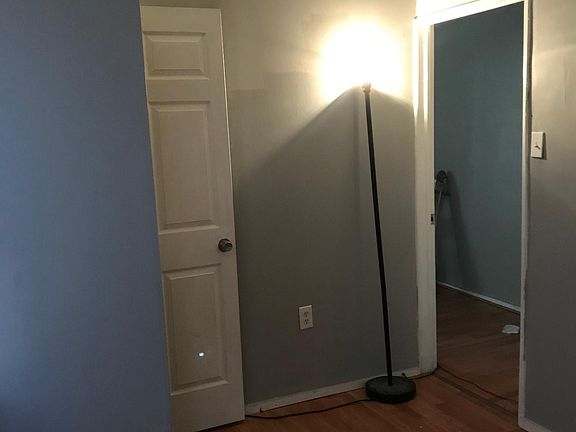 4th image of 215 N 63rd St APT 1