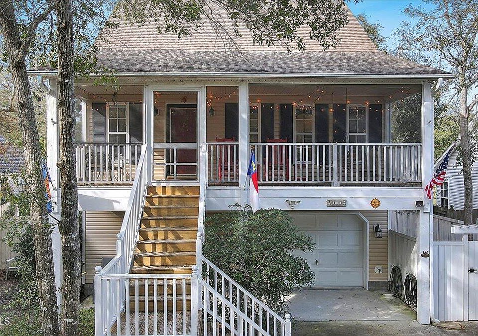 1st image of 115 SE 4th Street