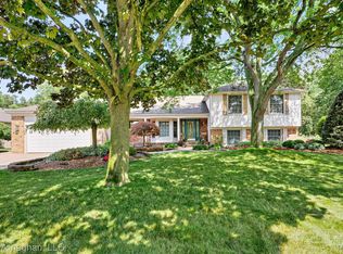 35104 Banbury Rd, Livonia, MI 48152