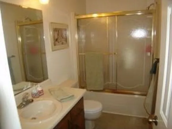 410 E Oak St, Marion, NC 28752