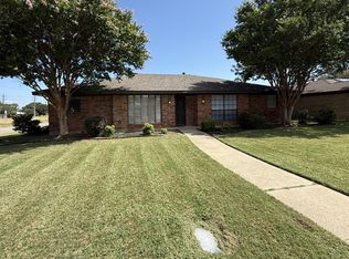 1543 Chisolm Trl, Lewisville, TX 75077