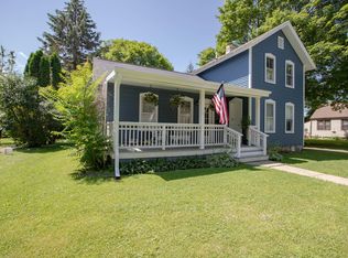 930 Marshall St, Lake Geneva, WI 53147