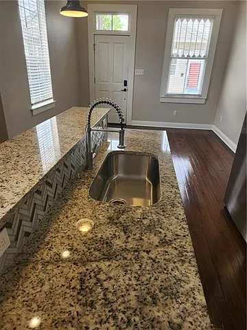 3312 Loyola Ave — Photo 5