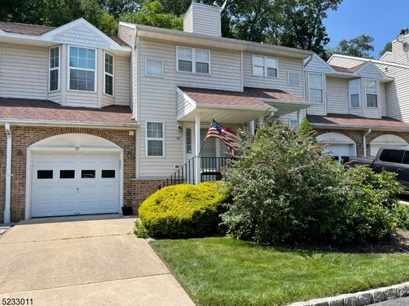 55 Rockcreek Ter, Riverdale Boro, NJ 07457