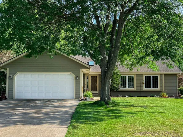 26429 Hummingbird Dr, Wind Lake, WI 53185