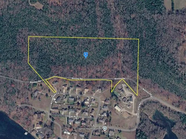 100 Bentley Road, Rockaway Beach, MO 65740