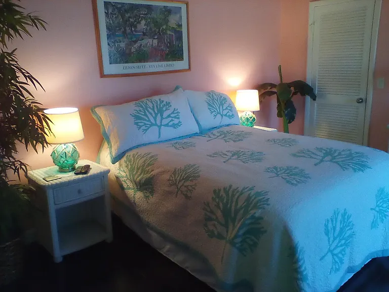 825 Center St #21B — Photo 25