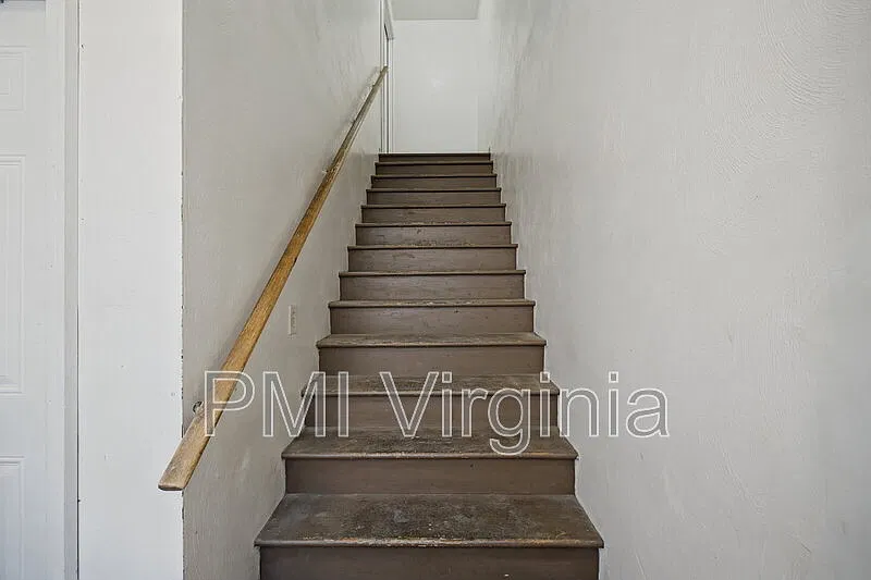 2 bed, 1.0 bath, 800 sqft, $1,100 — Photo 4