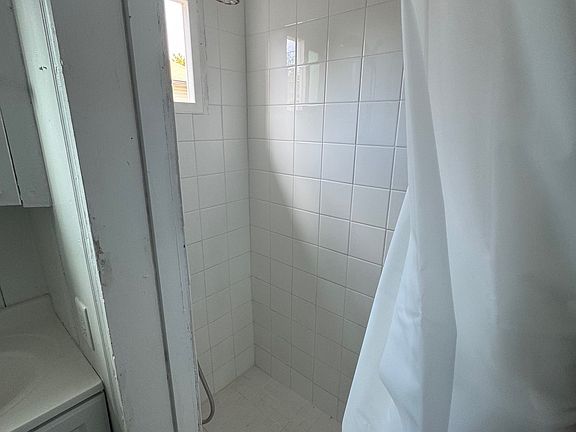 4th image of 1113 S Escondido Blvd