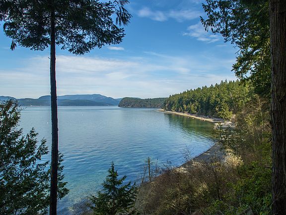 NE View towards Orcas