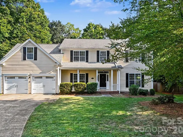 3524 Crescent Knoll Dr, Matthews, NC 28105