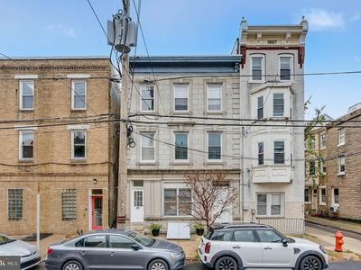 806 Catharine St, Philadelphia, PA, 19147