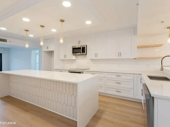 601 Seafarer Circle #101, Jupiter, FL 33477