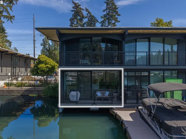 668 McVey Ave #50, Lake Oswego, OR 97035