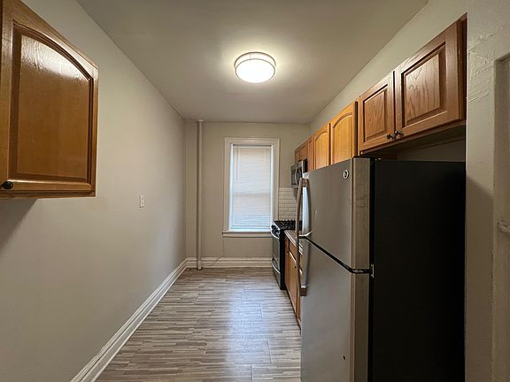 2nd image of 119 Fairview Ave #36E