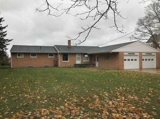 114 Belvedere Ave, Charlevoix, MI 49720