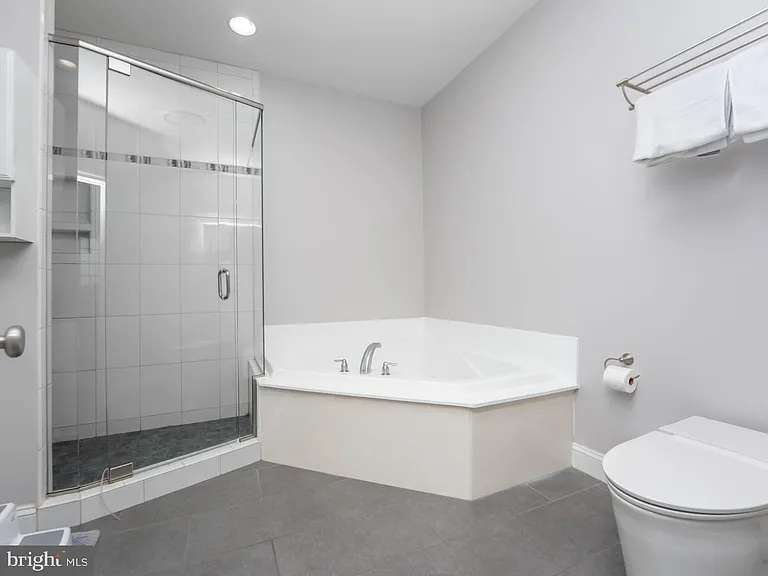 1458 Highfield Ct — Photo 42