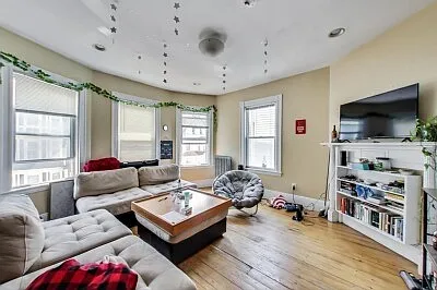 47 Hillside St #2A — Photo 4