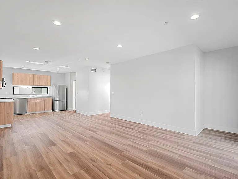 14802 Vanowen Property LLC — Photo 26