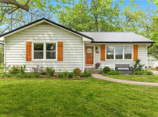 751 S State Route J, Peculiar, MO 64078