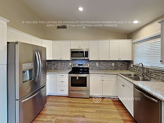 5th image of 30737 N Royal Oak Way