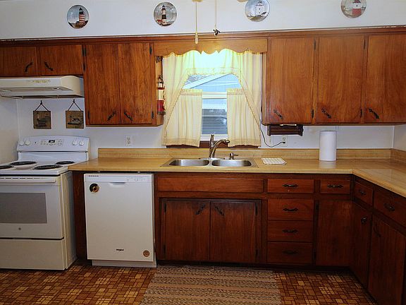 4th image of 1611 E Ridgeway Ave