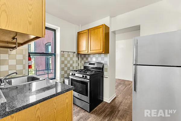 Rented by REAL New York | media 9