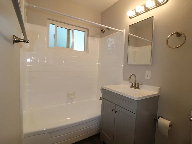 FOOTHILL VILLAGE — Photo 100