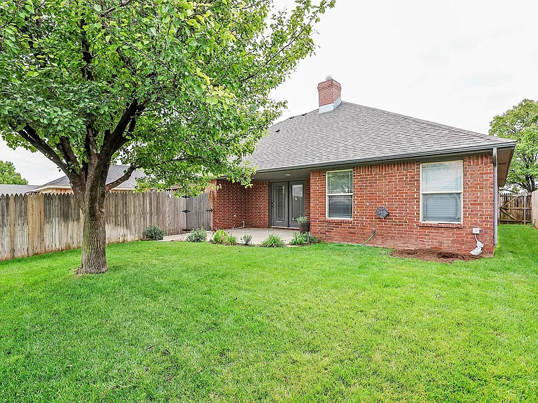 6802 Thunder Rd — Photo 7