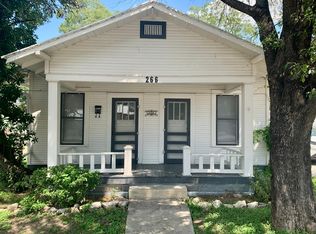266 N Market St, New Braunfels, TX 78130