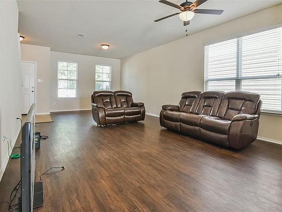3rd image of 9020 Nathaniel Dr