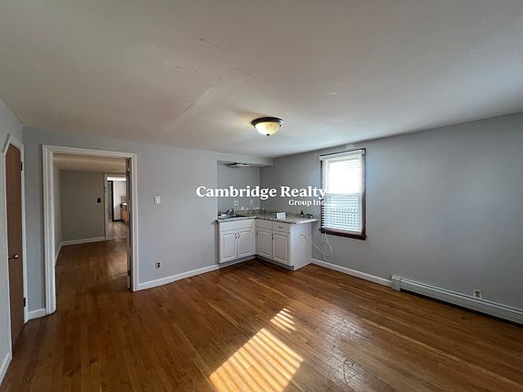 5th image of 34 Cross St #T