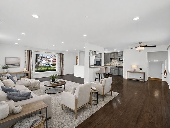 3rd image of 18842 Morgan St