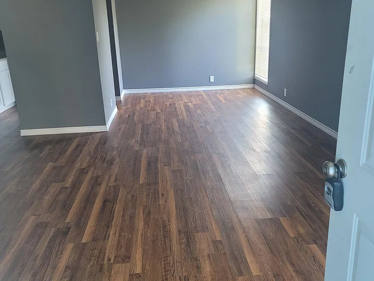 527 E Caney St #G — Photo 13